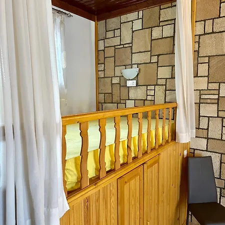 Stone House Retreat Kalavárda