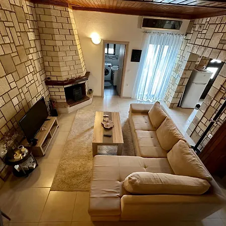 Сasa de vacaciones Stone House Retreat Kalavárda