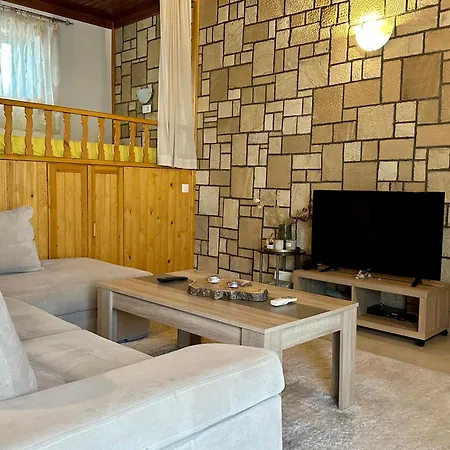 Dom wakacyjny Stone House Retreat