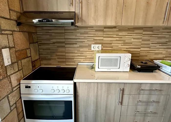 Stone House Retreat *