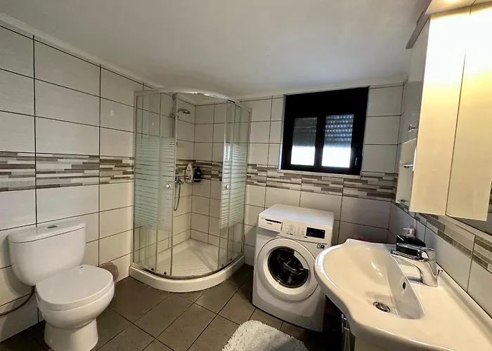 Stone House Retreat بيت للعطل Kalavárda